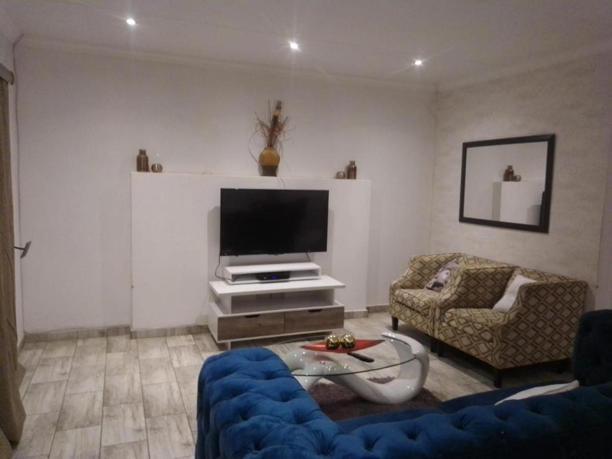 Mayberrypark Guest Lodge Alberton Esterno foto
