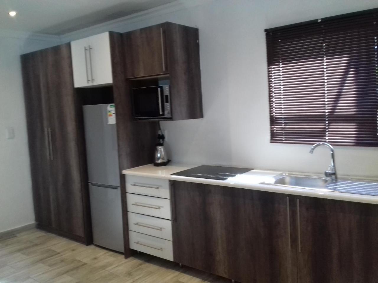 Mayberrypark Guest Lodge Alberton Esterno foto