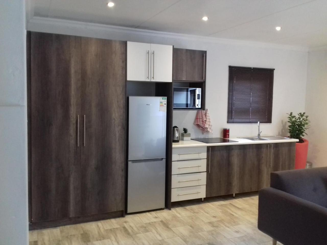 Mayberrypark Guest Lodge Alberton Esterno foto
